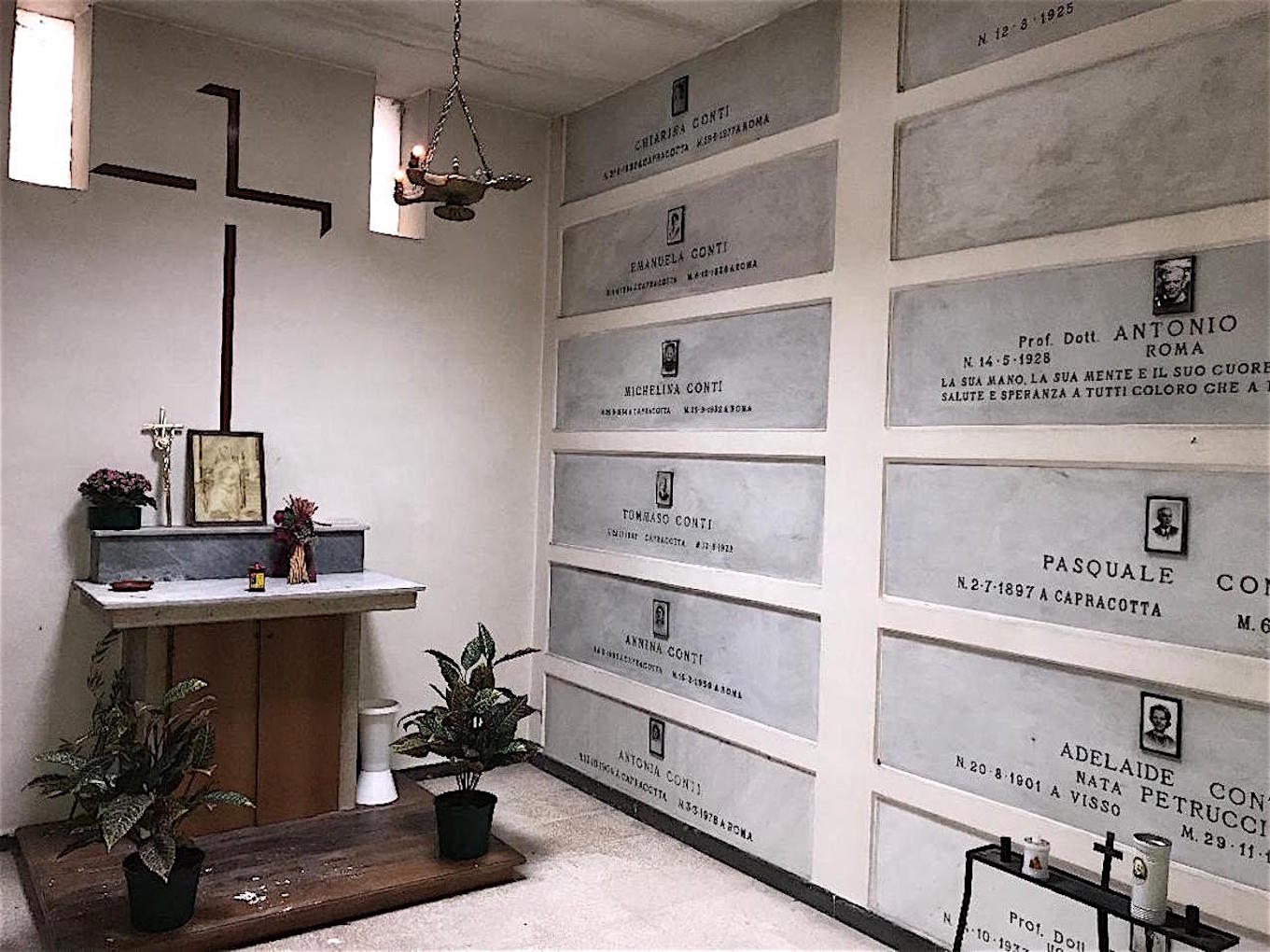 Antonio Conti's chapel.jpg